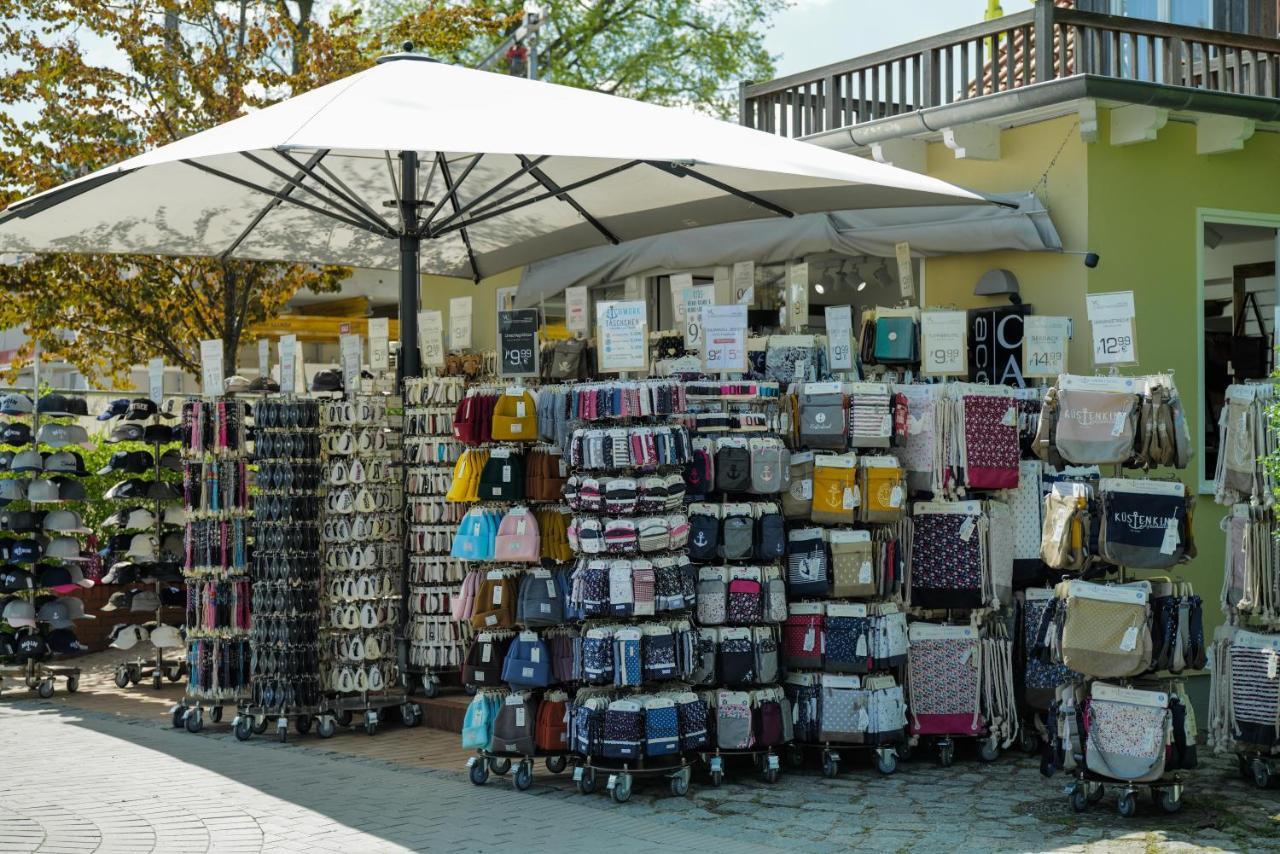 Ferienwohnungen Meerfarbig Zingst - Haustierfrei -Terrasse Mit Strandkorb Oder Balkon - E-Ladesaeule - Parkplatz - Wlan - Fahrradschuppen - Waschtrockner - Ruhig Und Zentral - Nichtraucher Экстерьер фото