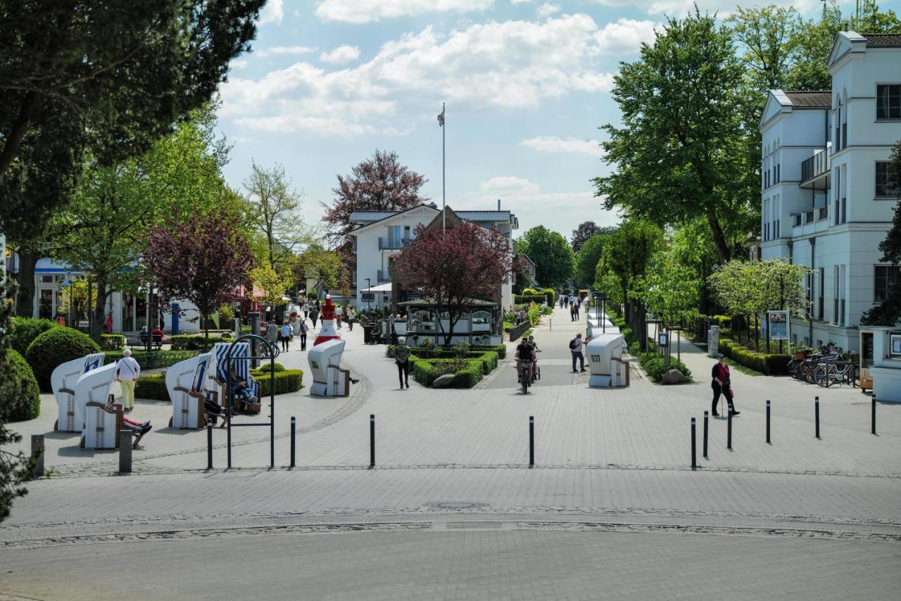Ferienwohnungen Meerfarbig Zingst - Haustierfrei -Terrasse Mit Strandkorb Oder Balkon - E-Ladesaeule - Parkplatz - Wlan - Fahrradschuppen - Waschtrockner - Ruhig Und Zentral - Nichtraucher Экстерьер фото