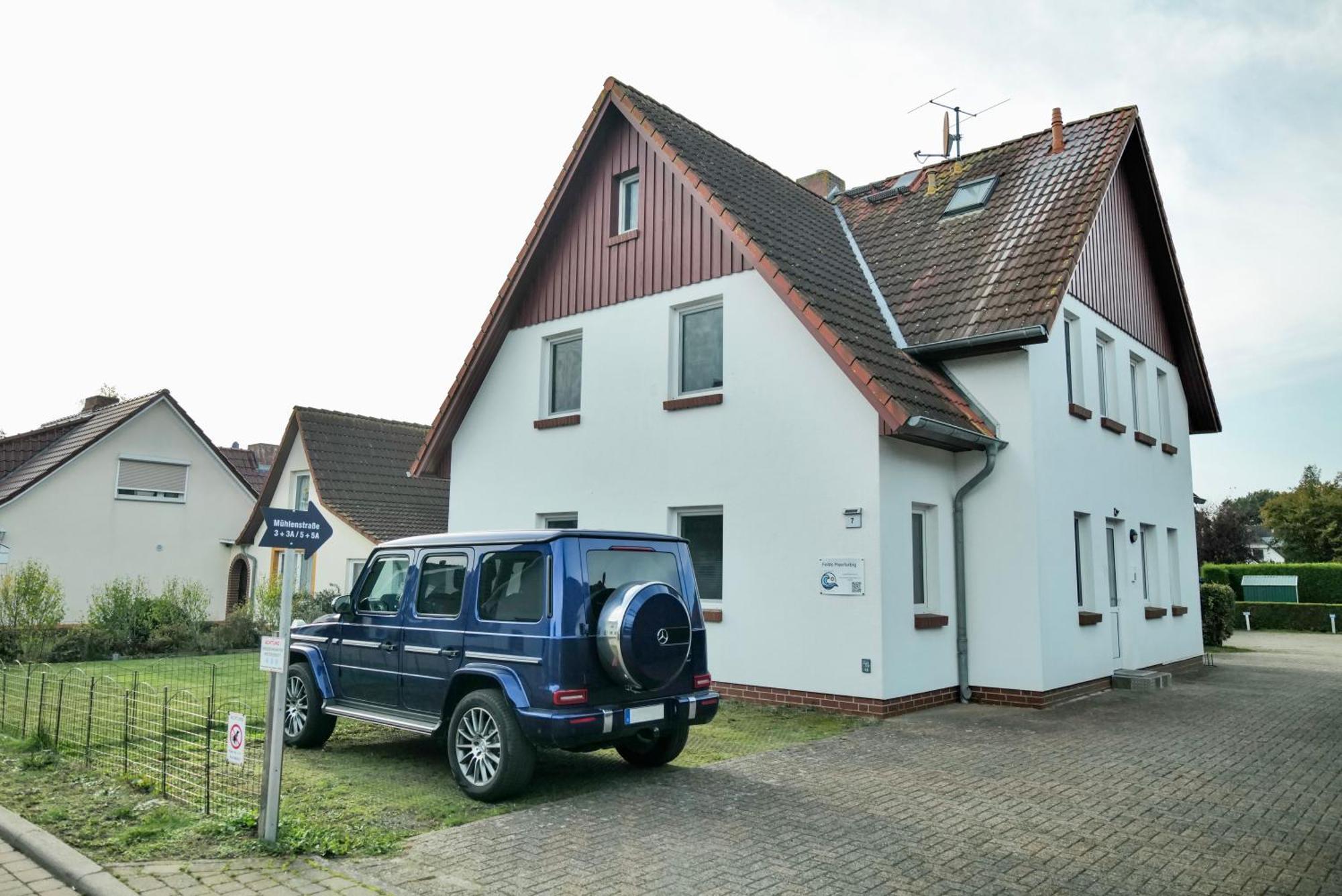 Ferienwohnungen Meerfarbig Zingst - Haustierfrei -Terrasse Mit Strandkorb Oder Balkon - E-Ladesaeule - Parkplatz - Wlan - Fahrradschuppen - Waschtrockner - Ruhig Und Zentral - Nichtraucher Экстерьер фото