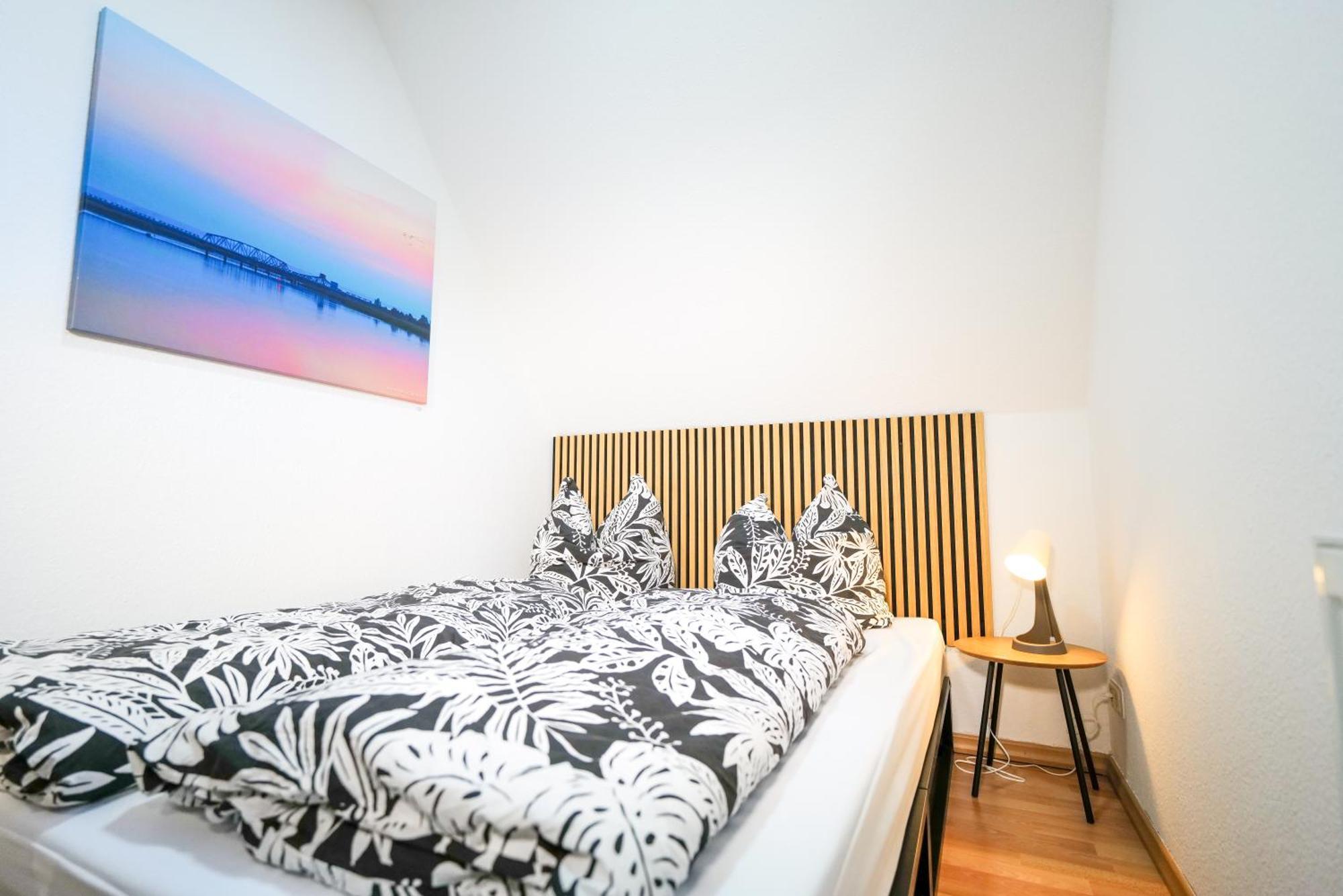 Ferienwohnungen Meerfarbig Zingst - Haustierfrei -Terrasse Mit Strandkorb Oder Balkon - E-Ladesaeule - Parkplatz - Wlan - Fahrradschuppen - Waschtrockner - Ruhig Und Zentral - Nichtraucher Экстерьер фото