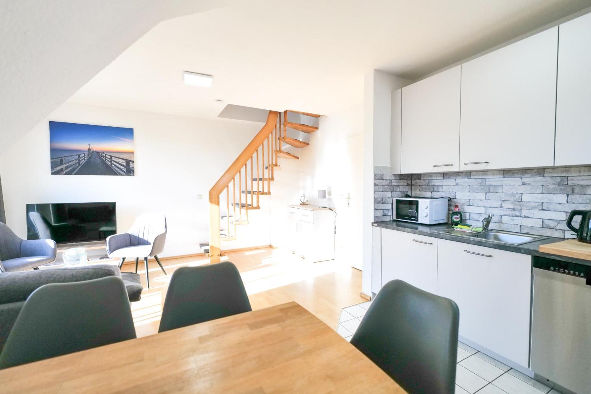 Ferienwohnungen Meerfarbig Zingst - Haustierfrei -Terrasse Mit Strandkorb Oder Balkon - E-Ladesaeule - Parkplatz - Wlan - Fahrradschuppen - Waschtrockner - Ruhig Und Zentral - Nichtraucher Экстерьер фото