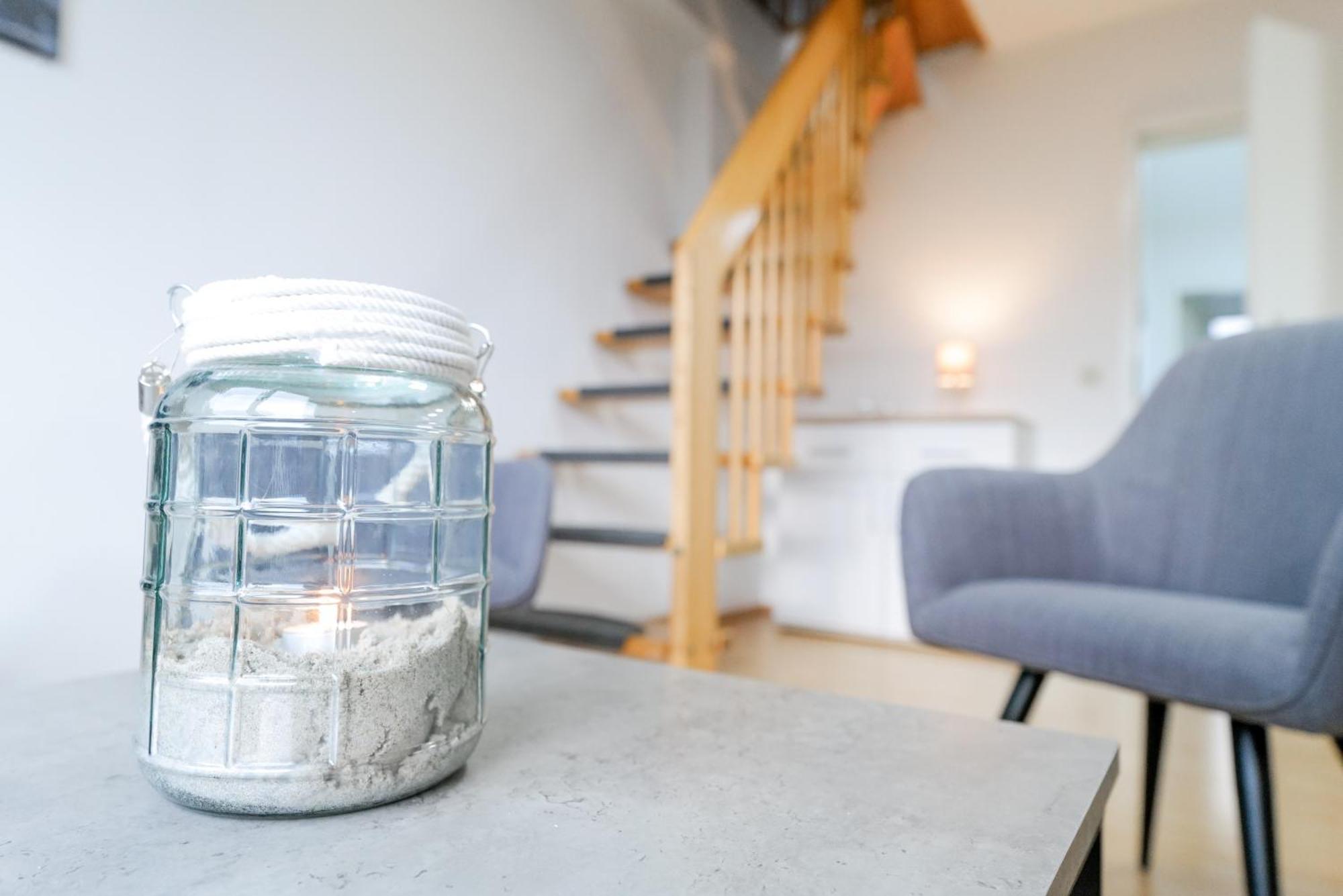 Ferienwohnungen Meerfarbig Zingst - Haustierfrei -Terrasse Mit Strandkorb Oder Balkon - E-Ladesaeule - Parkplatz - Wlan - Fahrradschuppen - Waschtrockner - Ruhig Und Zentral - Nichtraucher Экстерьер фото