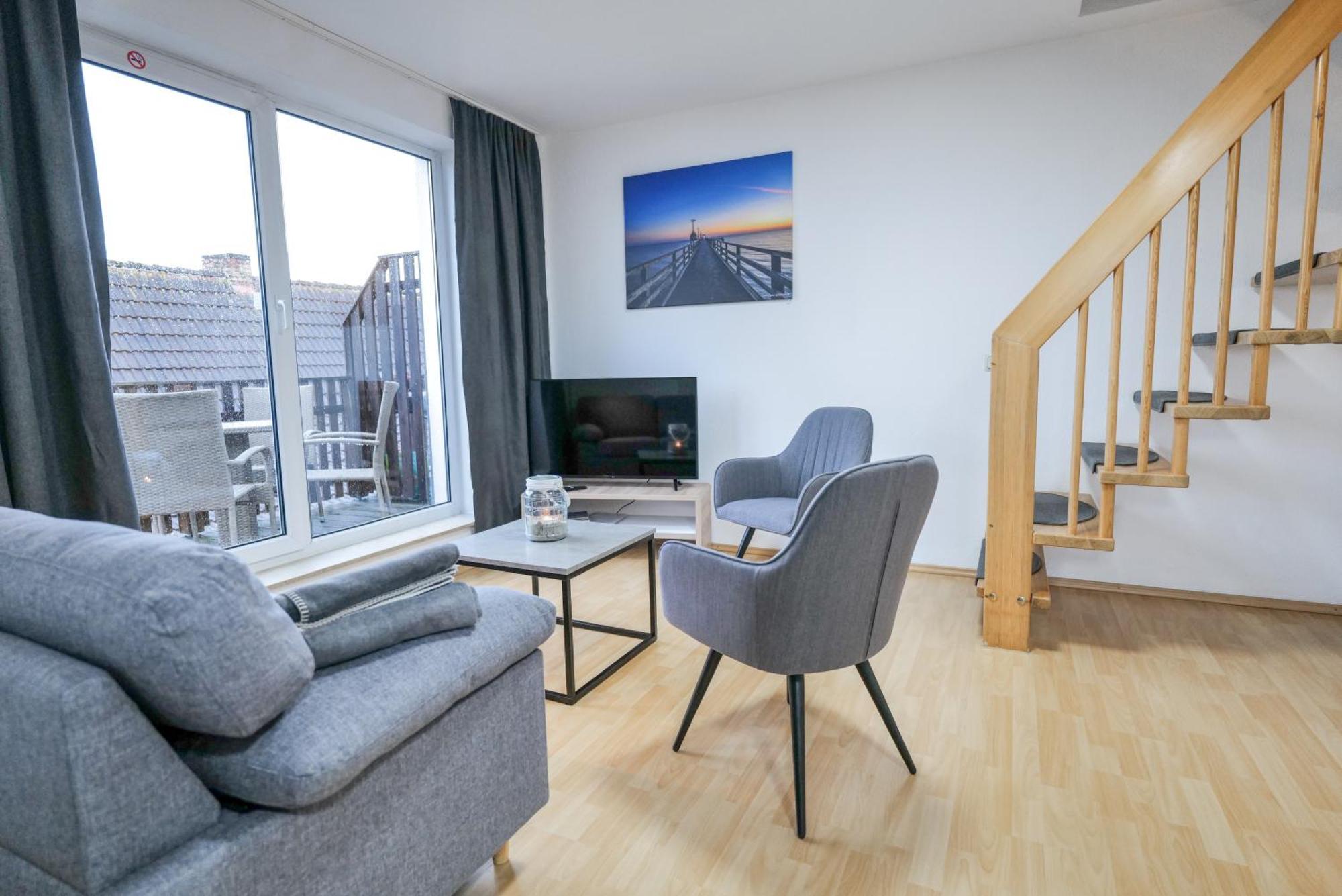 Ferienwohnungen Meerfarbig Zingst - Haustierfrei -Terrasse Mit Strandkorb Oder Balkon - E-Ladesaeule - Parkplatz - Wlan - Fahrradschuppen - Waschtrockner - Ruhig Und Zentral - Nichtraucher Экстерьер фото
